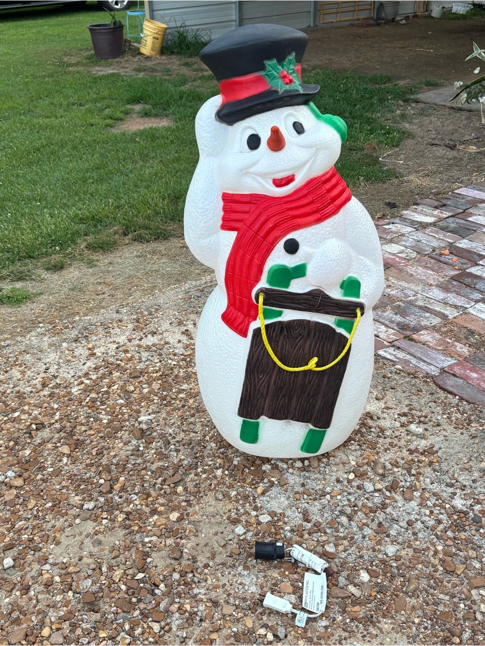 New Vintage 1999 Blow Mold 3’ White Snowman Holiday Lawn Decor Red Scarf Lights - Picture 4 of 9